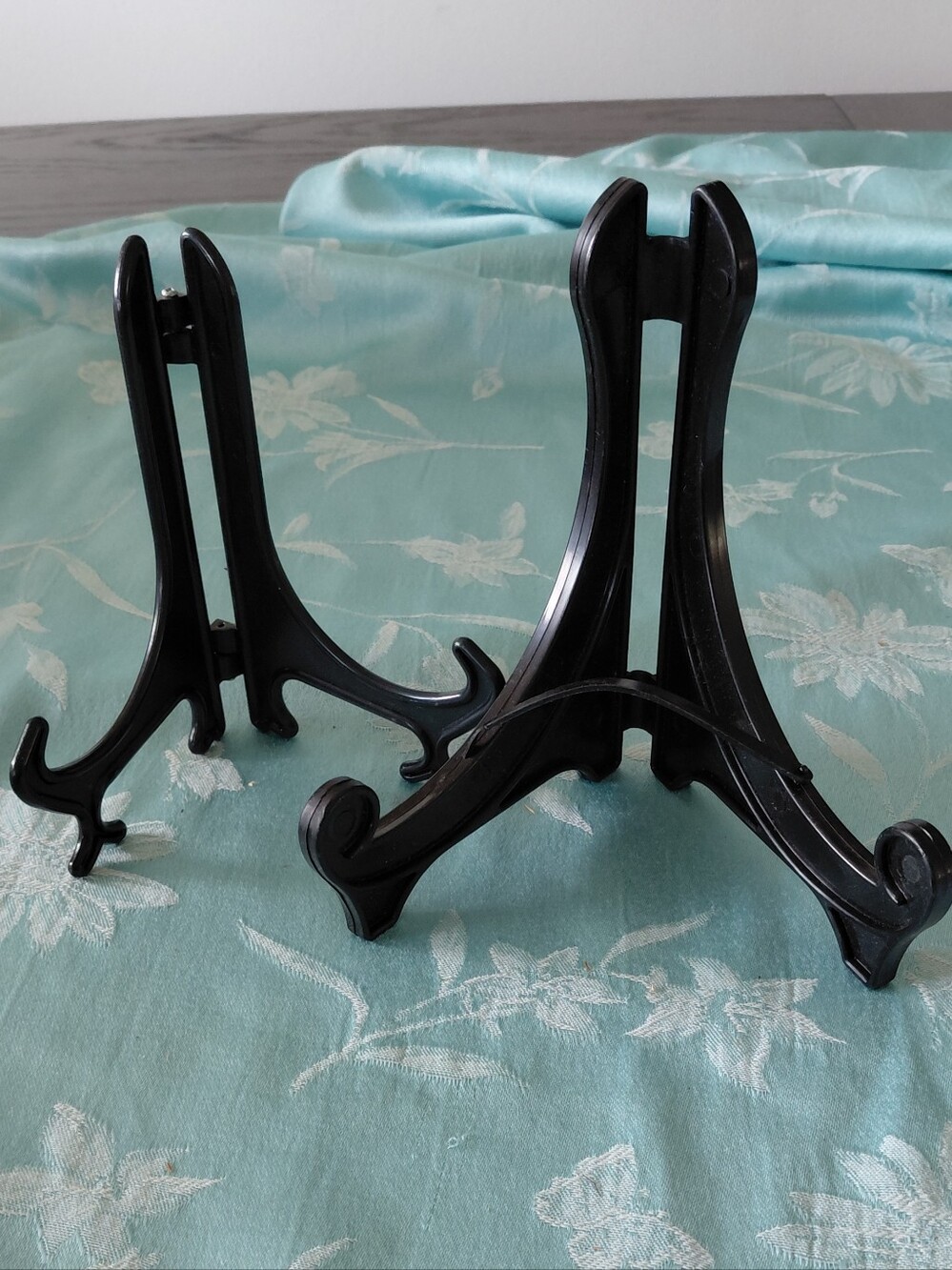 Black Decorative Folding Display Easel Stand - Picture 2 of 7